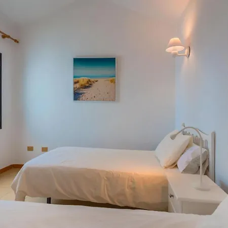 Reyes Апартаменты