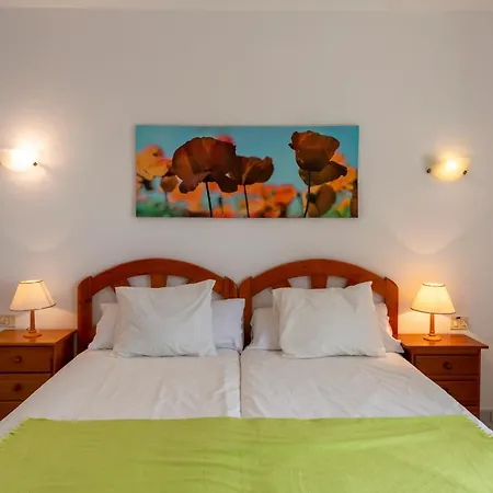 Reyes * Чарко-дель-Пало